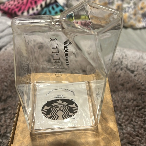STARBUCKS Glass Milk Carton. This is Made for Starbucks in Japan. Super Cute! ♥️ - Picture 5 of 5